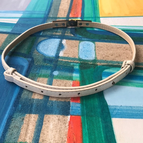 White adjustable belt - Picture 2 of 2